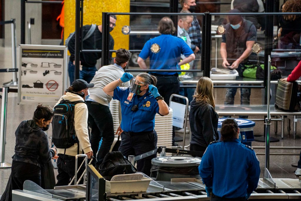 Skip the line: Seattle-Tacoma International Airport pilots new virtual queuing program for TSA lines - Vimarsana News
