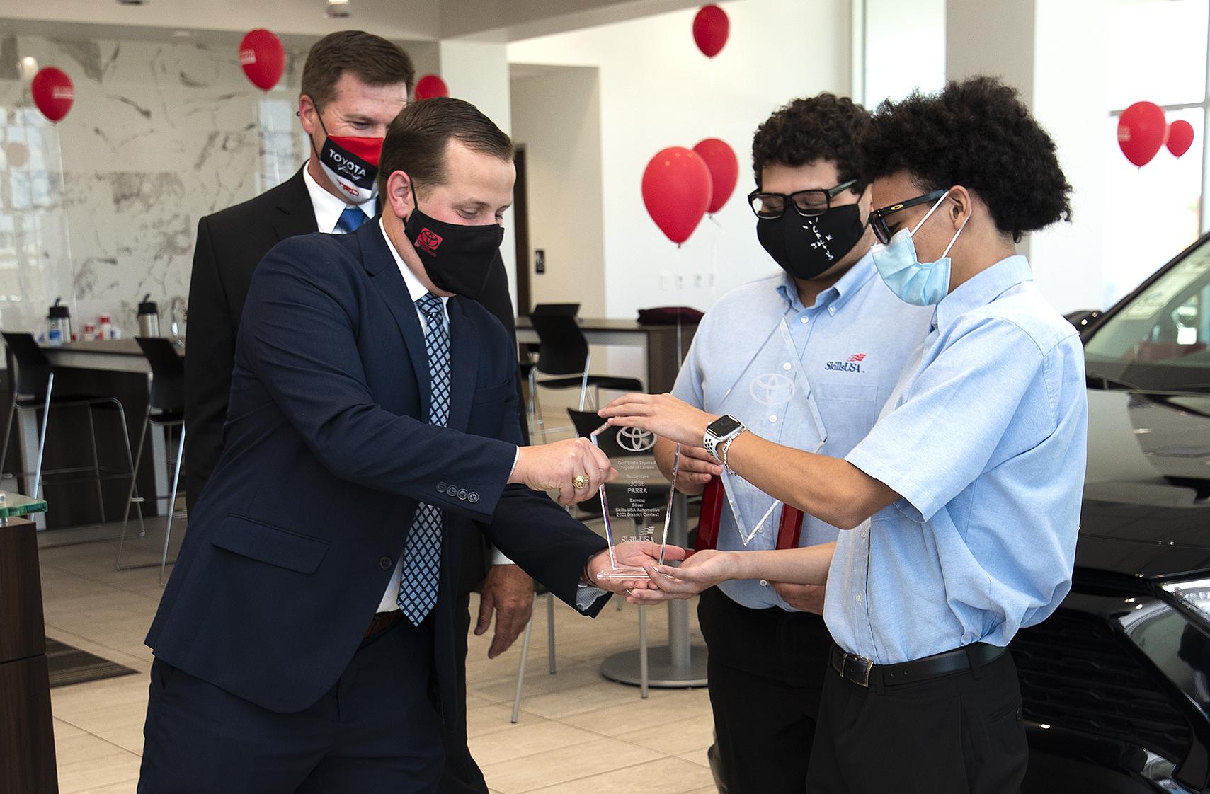 United high school students win automotive repair awards - Vimarsana News