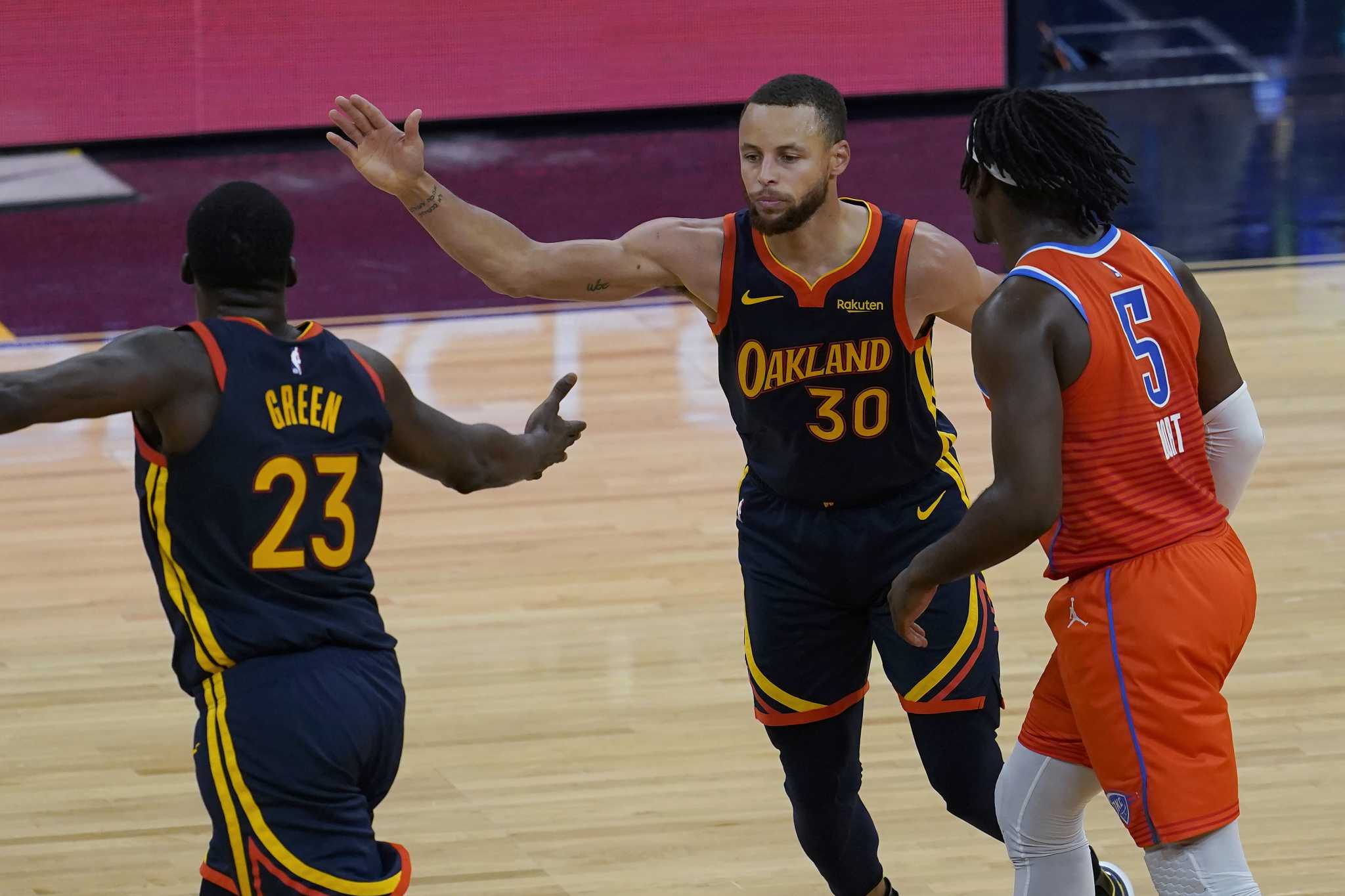 [外絮] O'Neal、Barkley:Curry是NBA Best Player