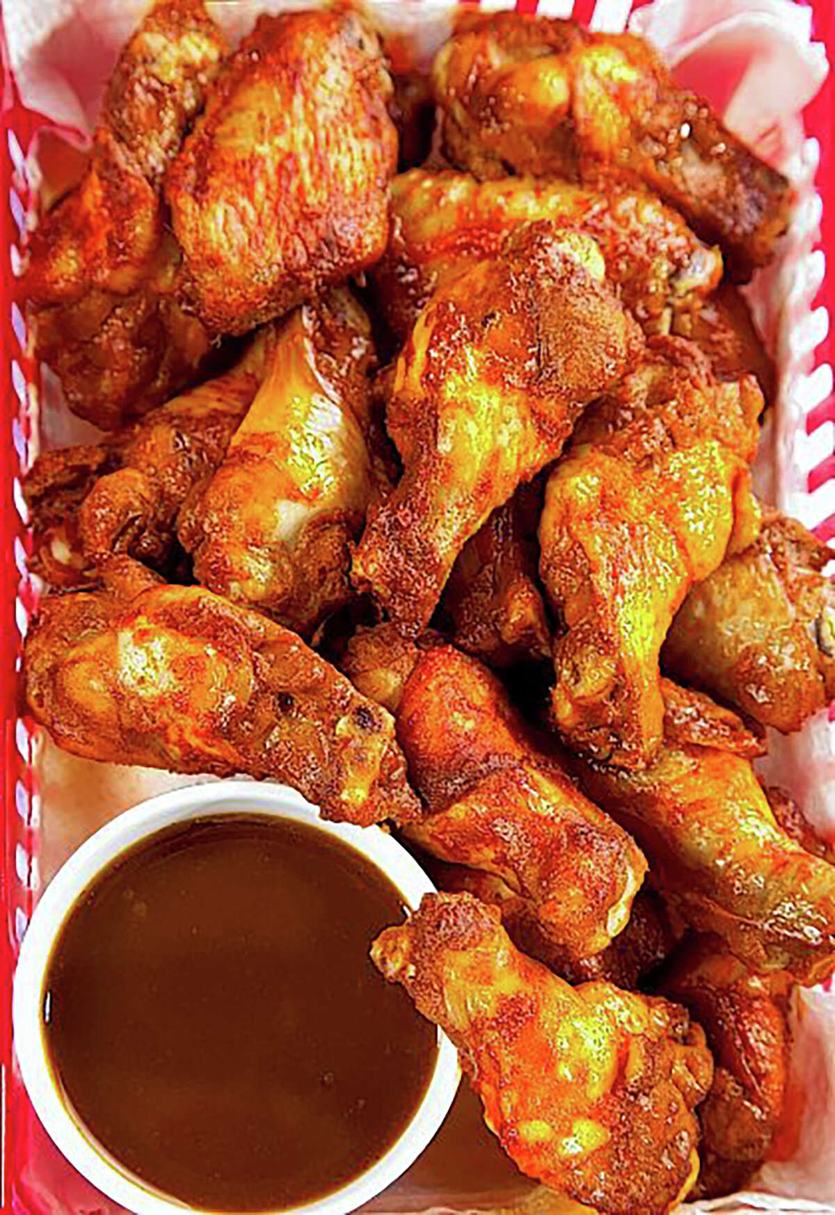 Chicken wings grew in popularity during the past year, spurred in part by people seeking comfort food and the fact that wings tend to be an easy carry-out menu item. While restaurants nationwide have reported a shortage of chicken wings, Jacksonville restaurants are having little trouble keeping them in stock. 