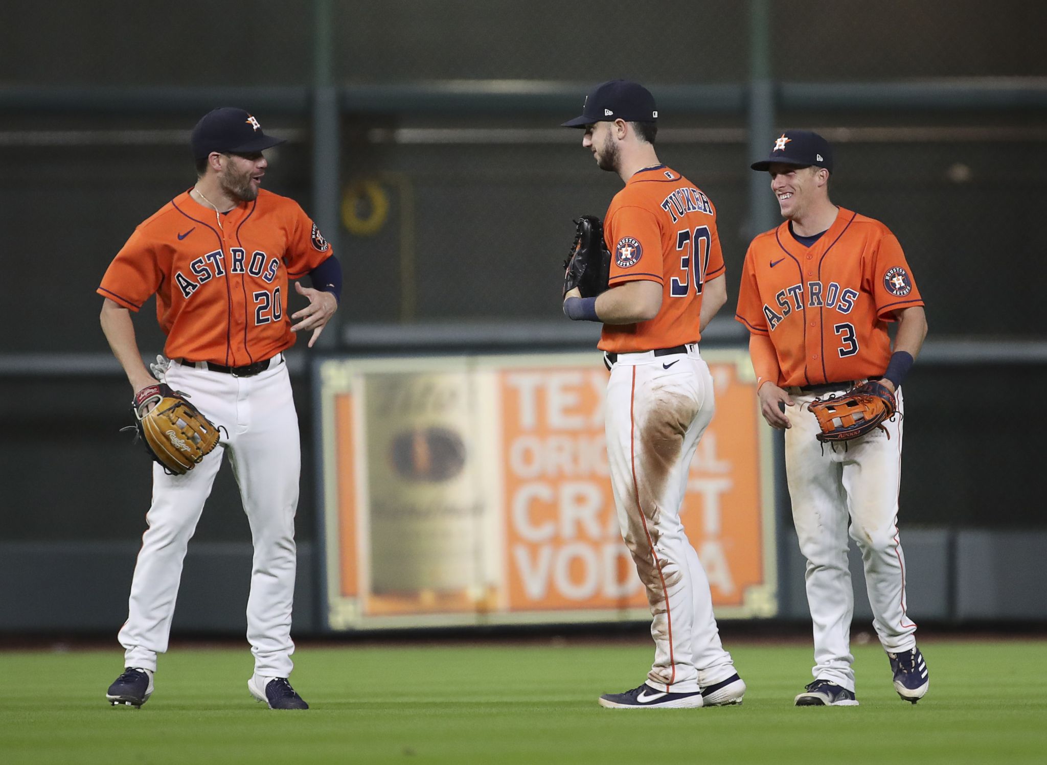 Astros OF Kyle Tucker's hilarious 8-word message to Chas McCormick