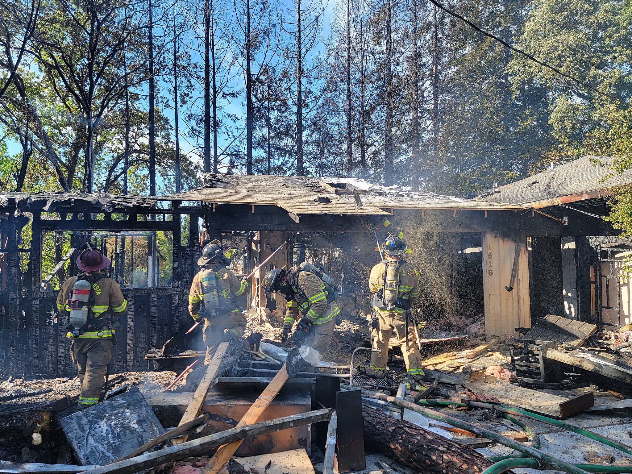 Two East Bay fires highlight the risky conditions that led to early red flag warnings - Vimarsana News