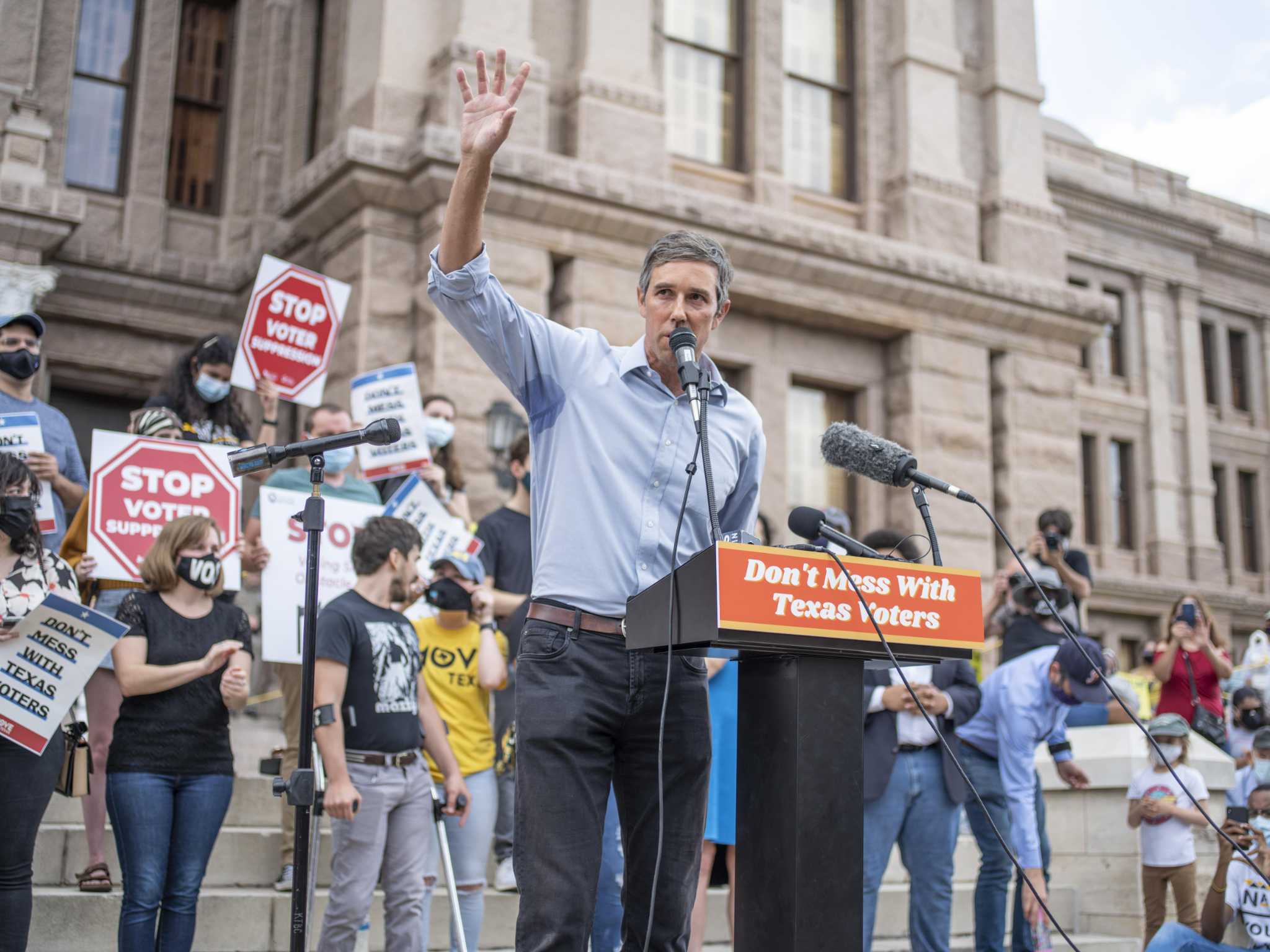 Julián Castro and Beto O'Rourke rally against bills they say suppress minority voters - Vimarsana News