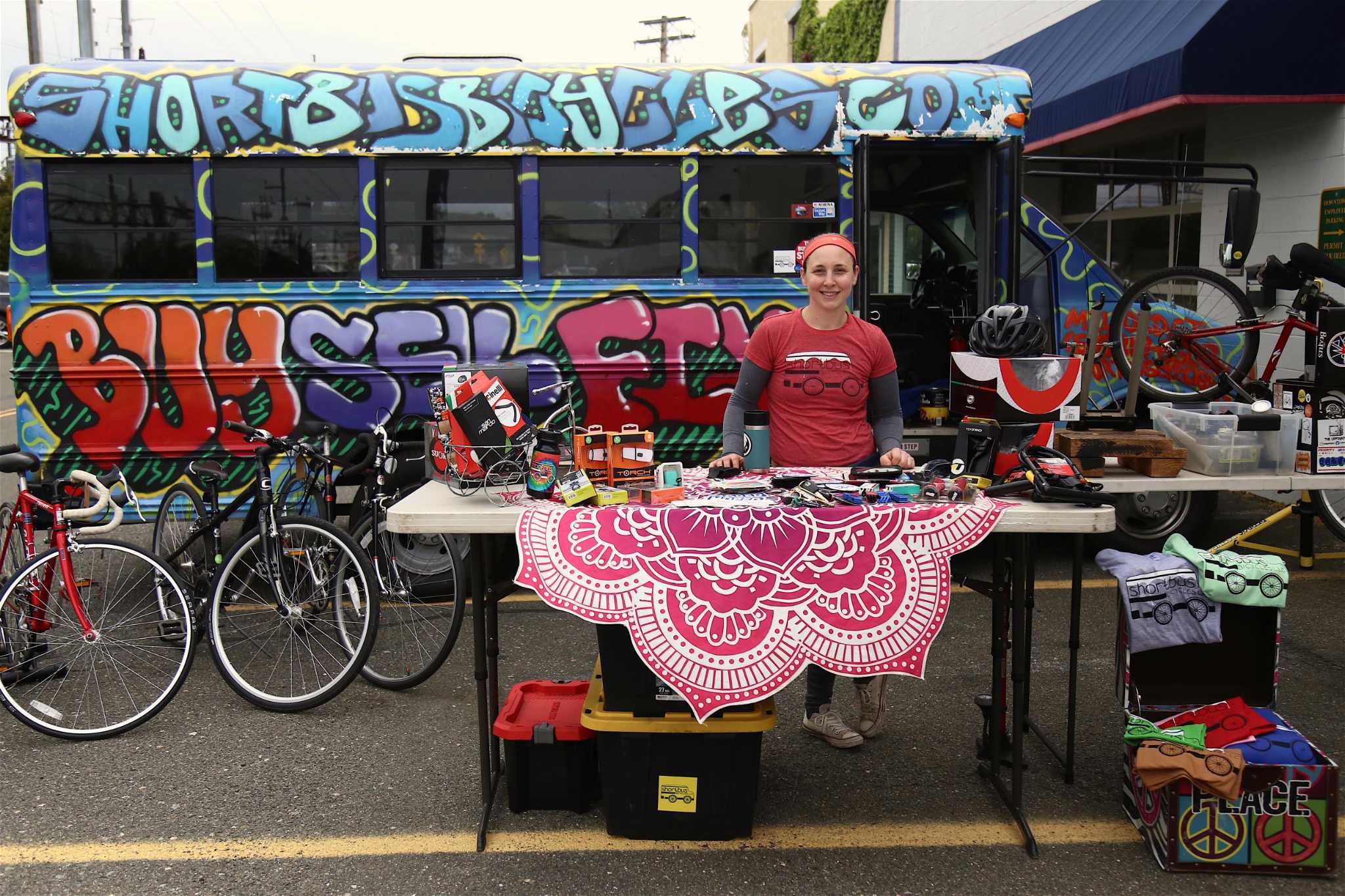 Pop-up market connects artists and nonprofit in Fairfield - Vimarsana News