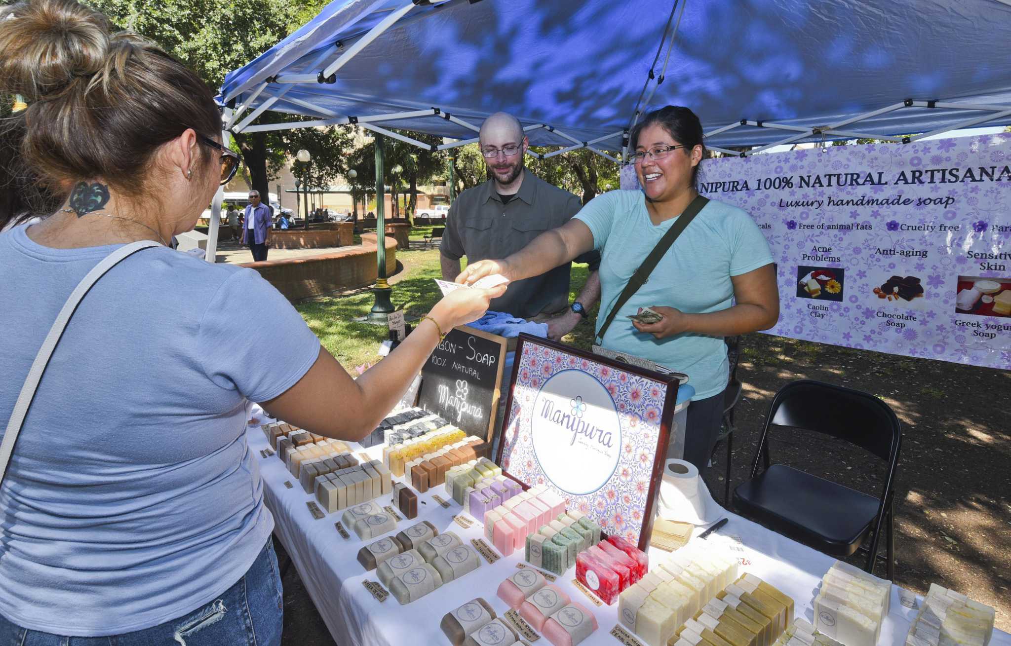 Laredo Main Street announces El Centro de Laredo Farmers Market reopening Jazz and Brunch at Jarvis Plaza - Vimarsana News