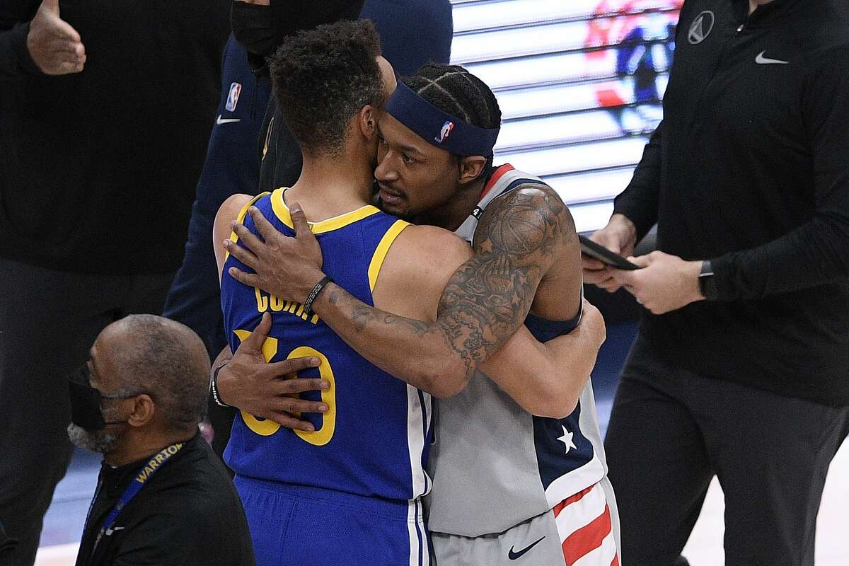 What Warriors' Steph Curry must do to hold off Bradley Beal for NBA scoring title