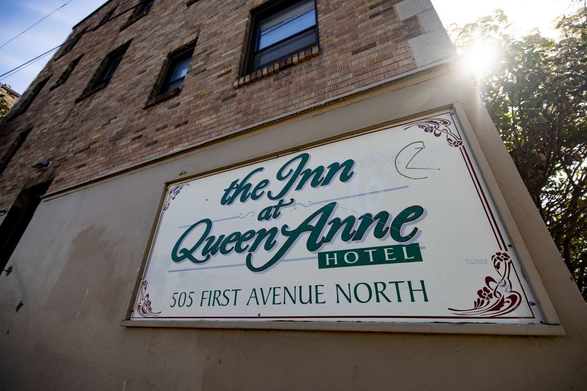 킹 카운티, 홈리스 위해 호텔 직접 구입한다