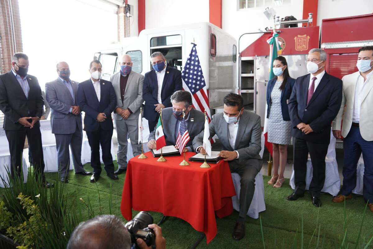 Laredo Mayor Pete Saenz signed a sister cities agreement with San Mateo Atenco last week. Laredo hopes to help mark itself as a larger tourist destination for Americans through its partnership with San Mateo Atenco and the State of Mexico.