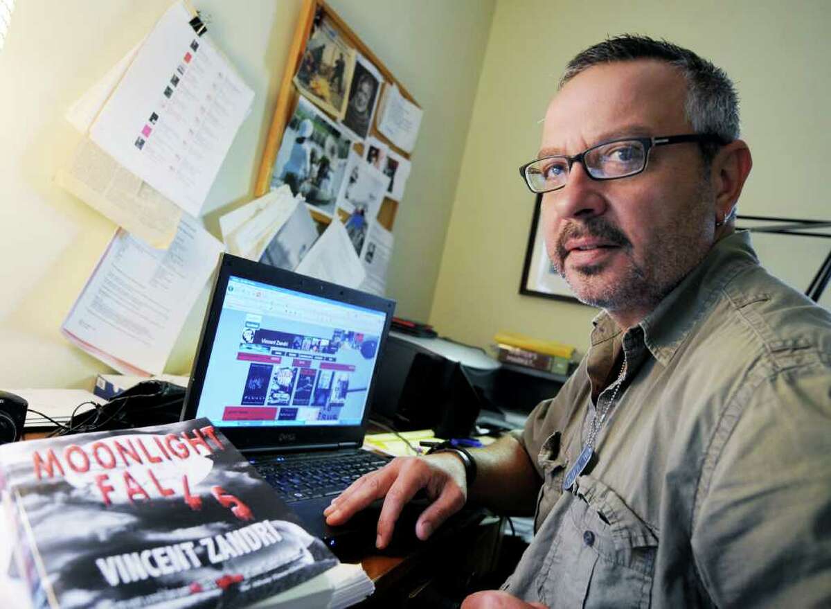 Author Vincent Zandri rides the rising ebook trend