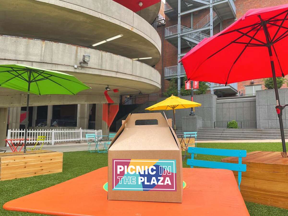 Picnic in the Plaza will take place on New Haven's Temple Plaza this season.