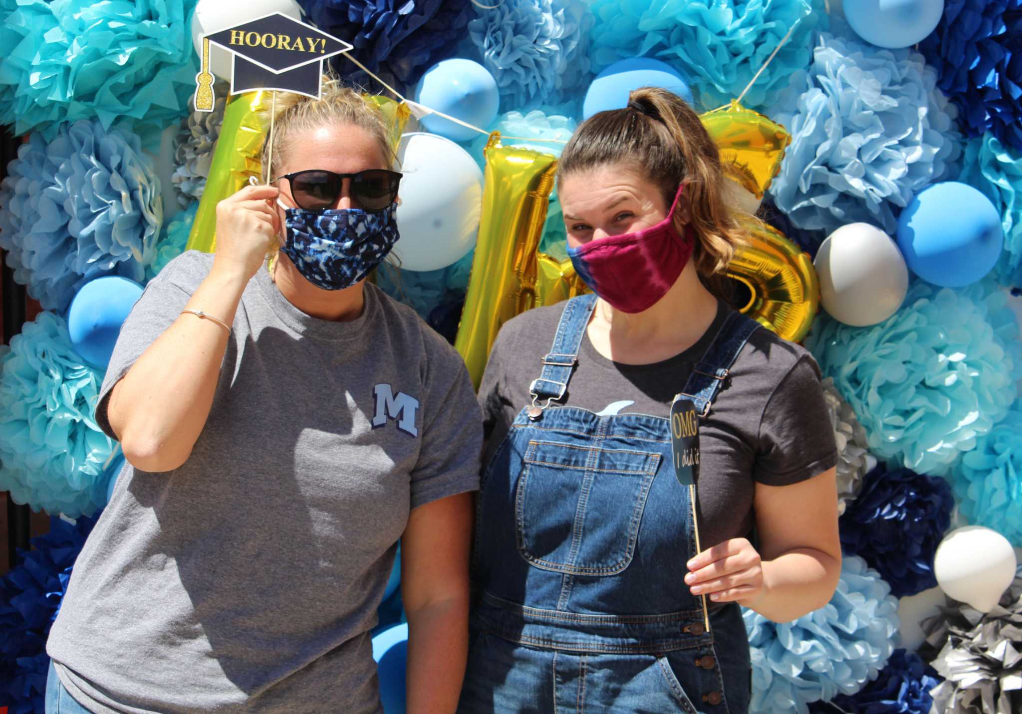 'This is what school is supposed to be': Middletown High seniors celebrate field day - Vimarsana News
