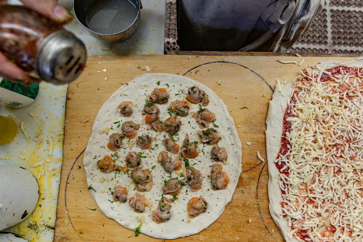 New Haven apizza Pizza historians study the origins and allure