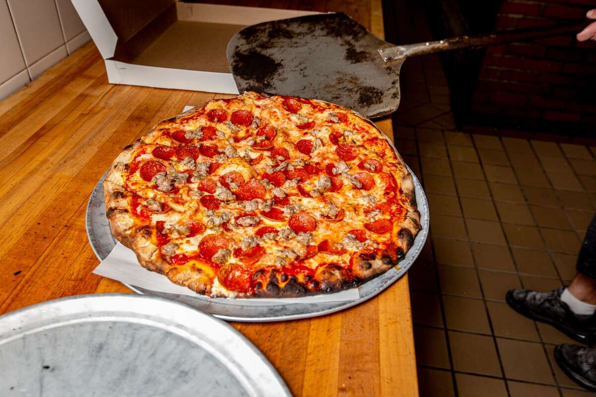 New Haven apizza Pizza historians study the origins and allure