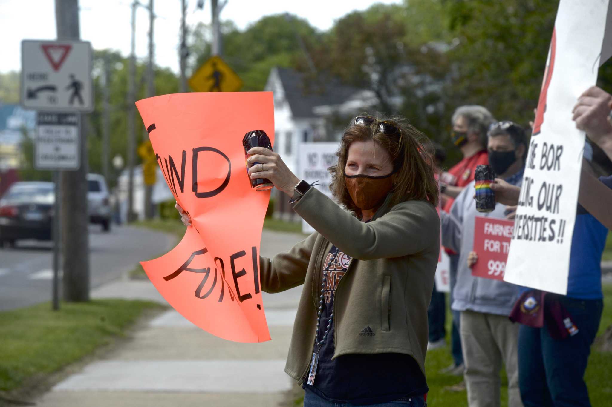 Alongside 14-foot inflatable skunk, CSCU faculty say proposed contracts 'stink' - Vimarsana News