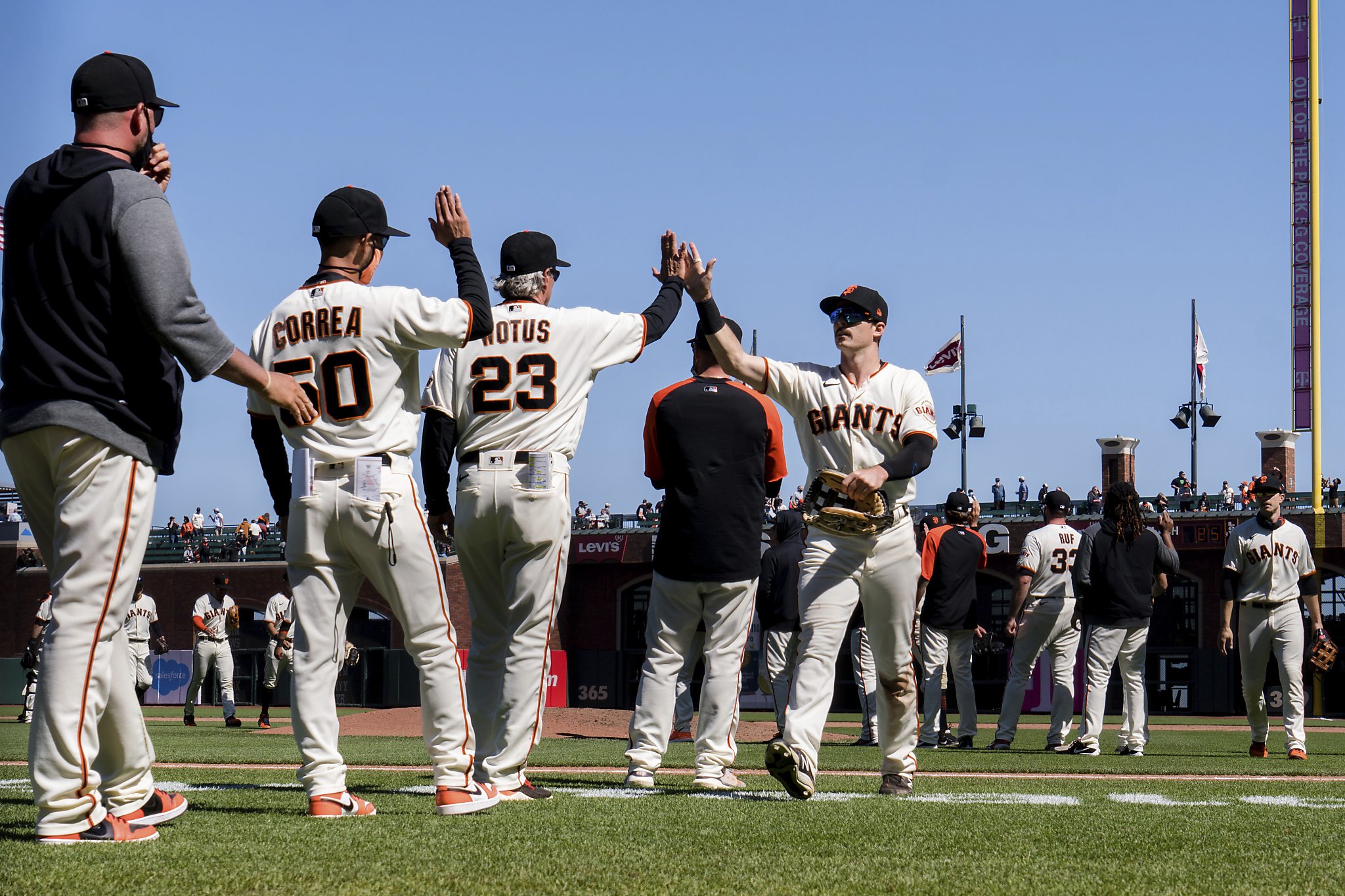 San Francisco Giants 'Nothing like it' Campaign Uses OOH to Invite Baseball  Skeptics to See the Game Differently from nice&frank - OOH TODAY