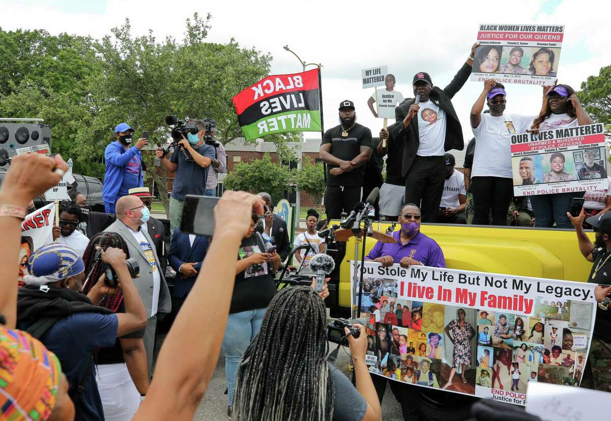 Attorney Benjamin Crump talks to a crowd of supporters during a "Justice for Pamela Turner" rally on the two-year-anniversary of her death, on Thursday, May 13, 2021, in Baytown. Turner was fatally shot by Baytown Police officer Juan Delacruz at the apartment complex where she lived.