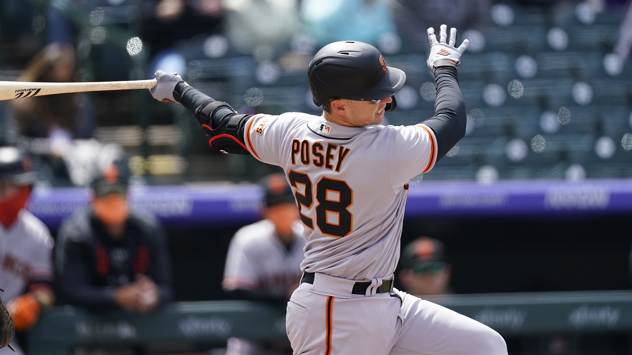Giants' Buster Posey hitting .382 but doesn't qualify for batting