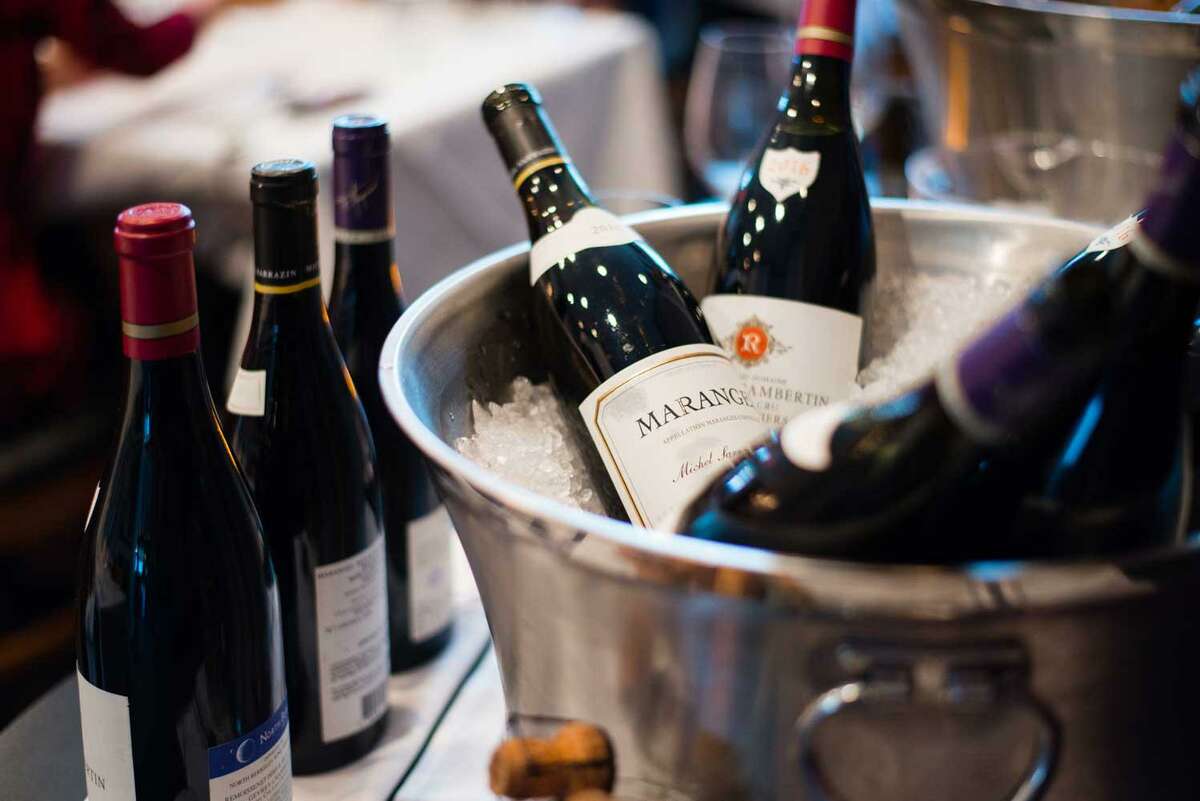 Best Katy bar happy hours Sonoma, Brett's BBQ, Bar Louie, readers say