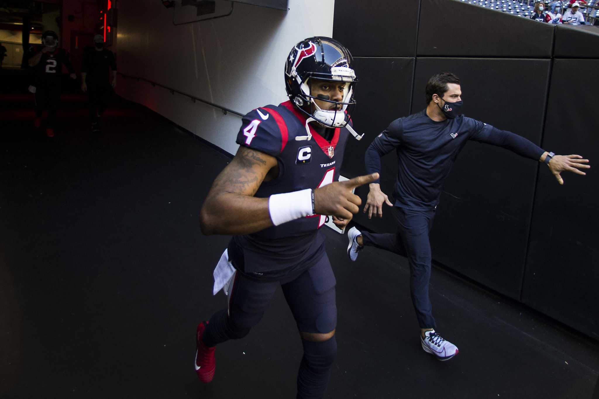 McClain: As Texans stay patient, a look at trade options for