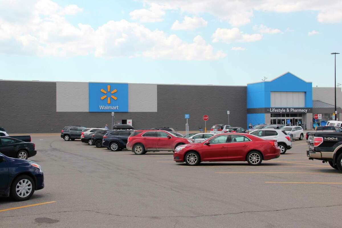 Bad Axe Walmart unveils new renovations
