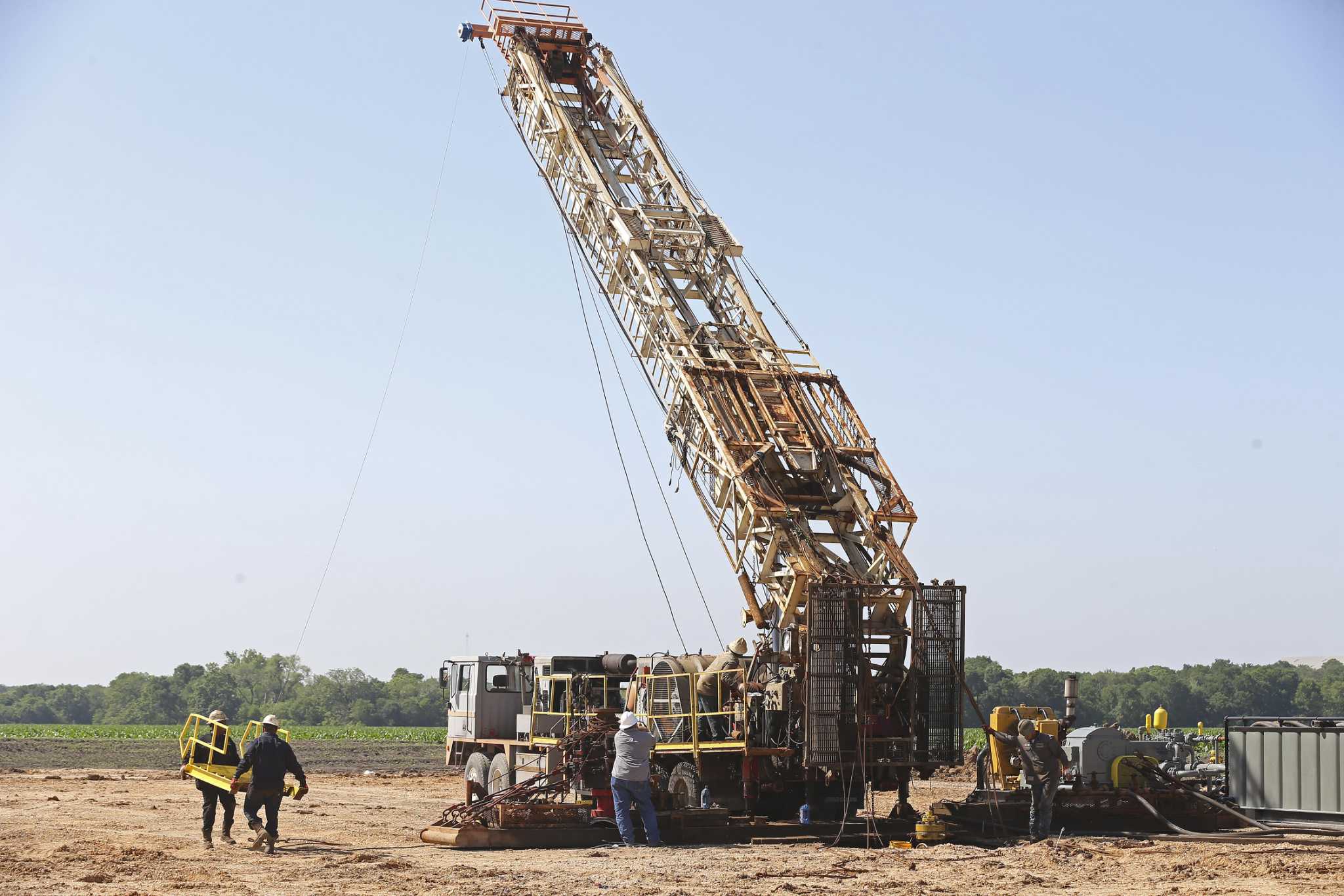 Texas adds 2,800 oil exploration and production jobs in August