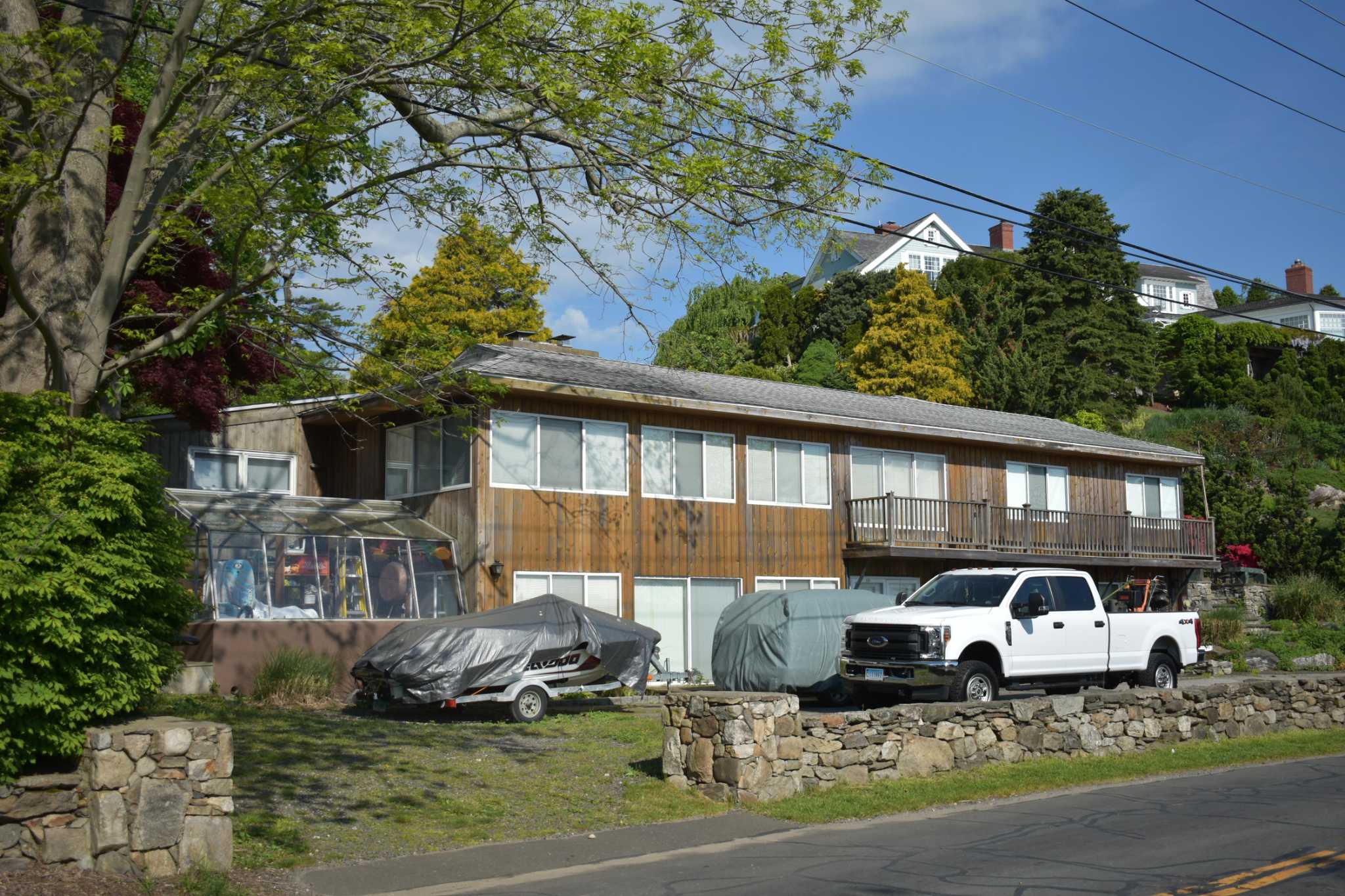 As Connecticut home sales peak, even modest homes come with hefty price tags - Vimarsana News