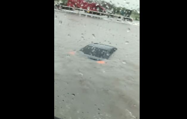 Video shows Texas highway flooded with water - Vimarsana News