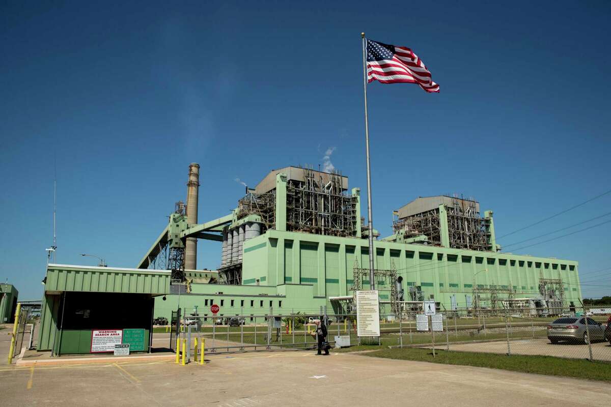 How cold weather in Houston turned into a deadly disaster