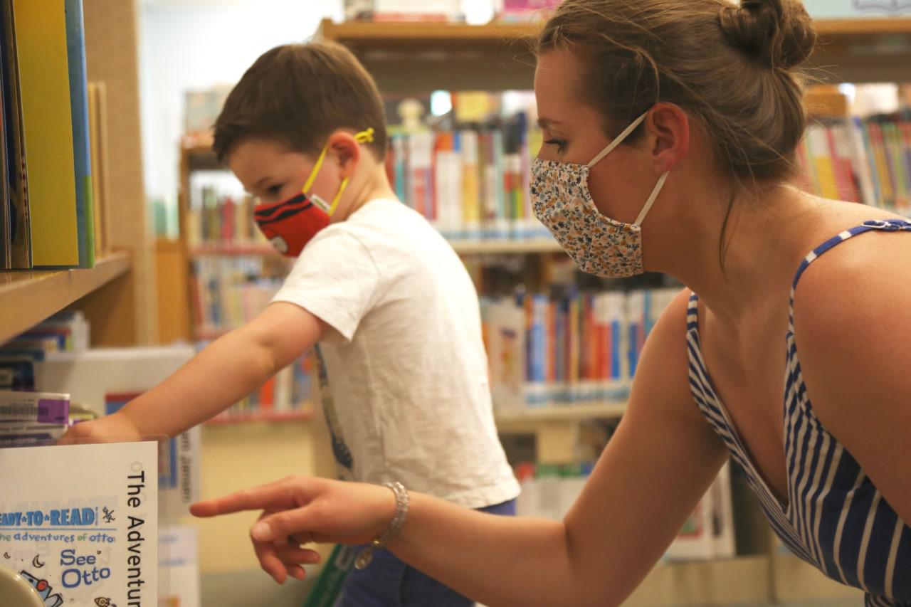 Patrons welcome Darien Library's expanded hours - Vimarsana News