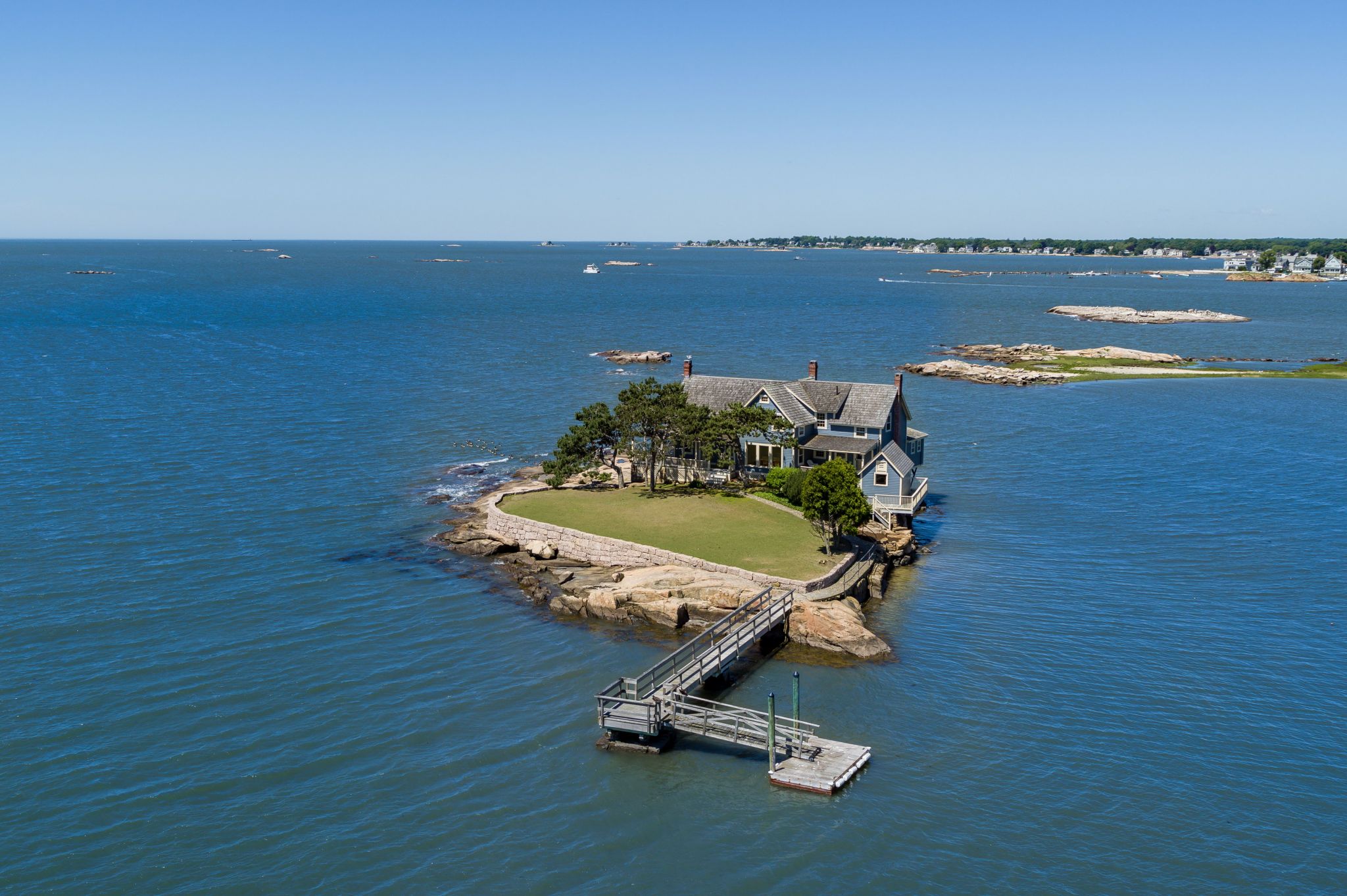 One of Branford's Thimble Islands sells for 1.25M
