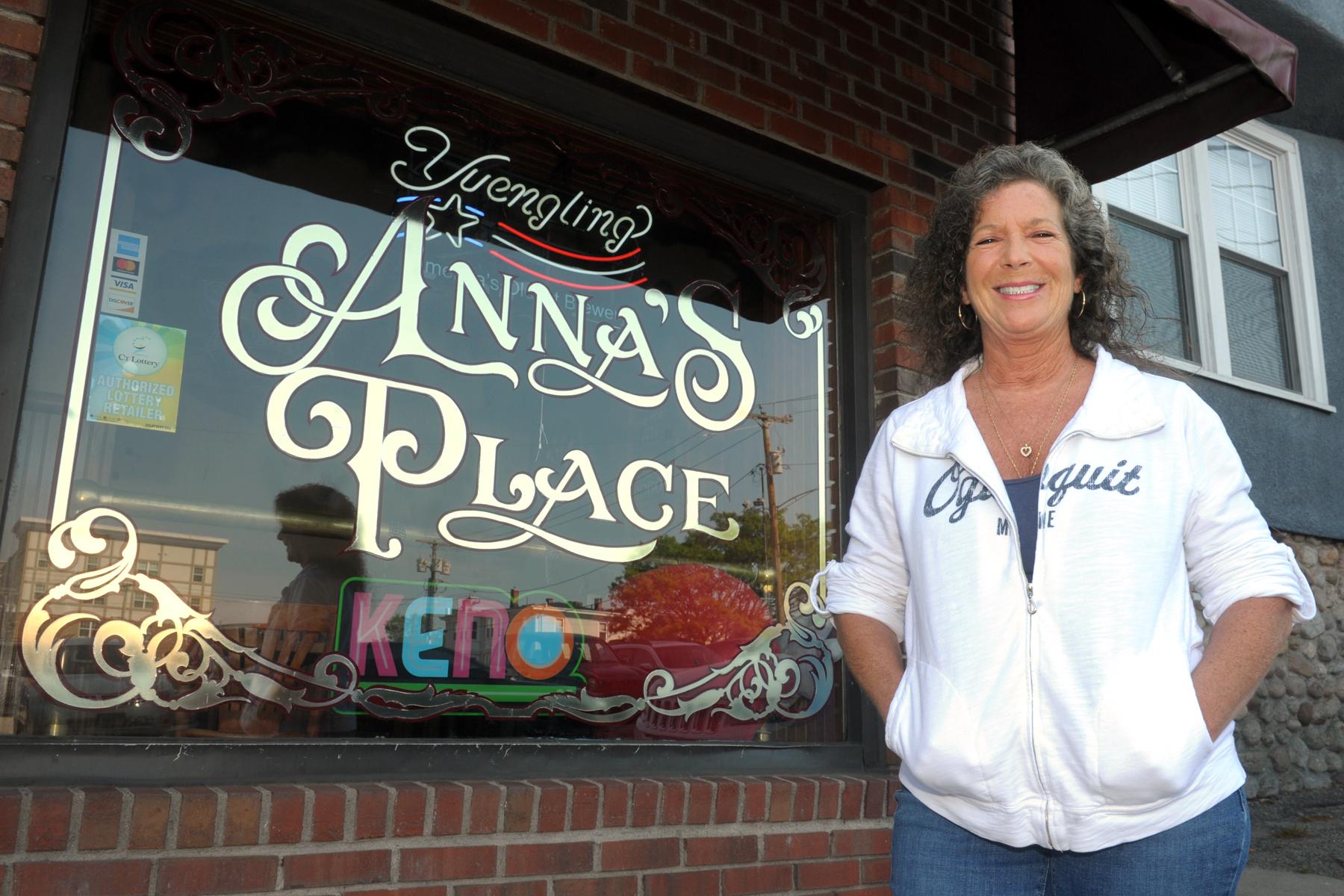 Truly happy hour: Shelton bar reopens to enthused crowds - Vimarsana News