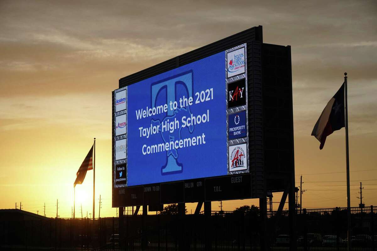 Katy ISD graduates to walk across stage, move forward into life