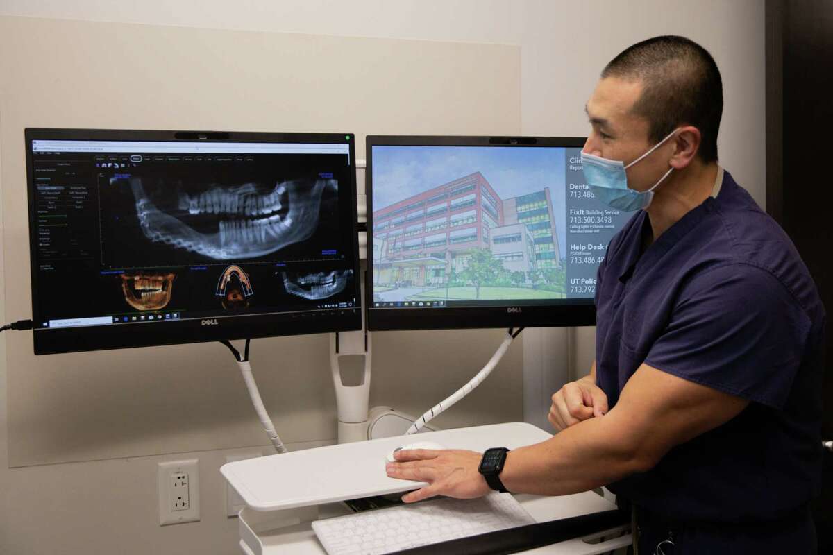 Houston doctors studying 9 'COVID tongue' patients discover a clue