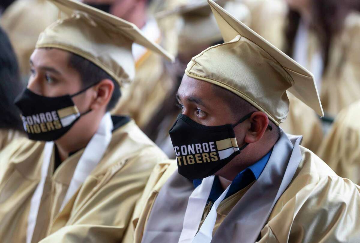 Conroe High graduates 1,000 tigers in class of 2021