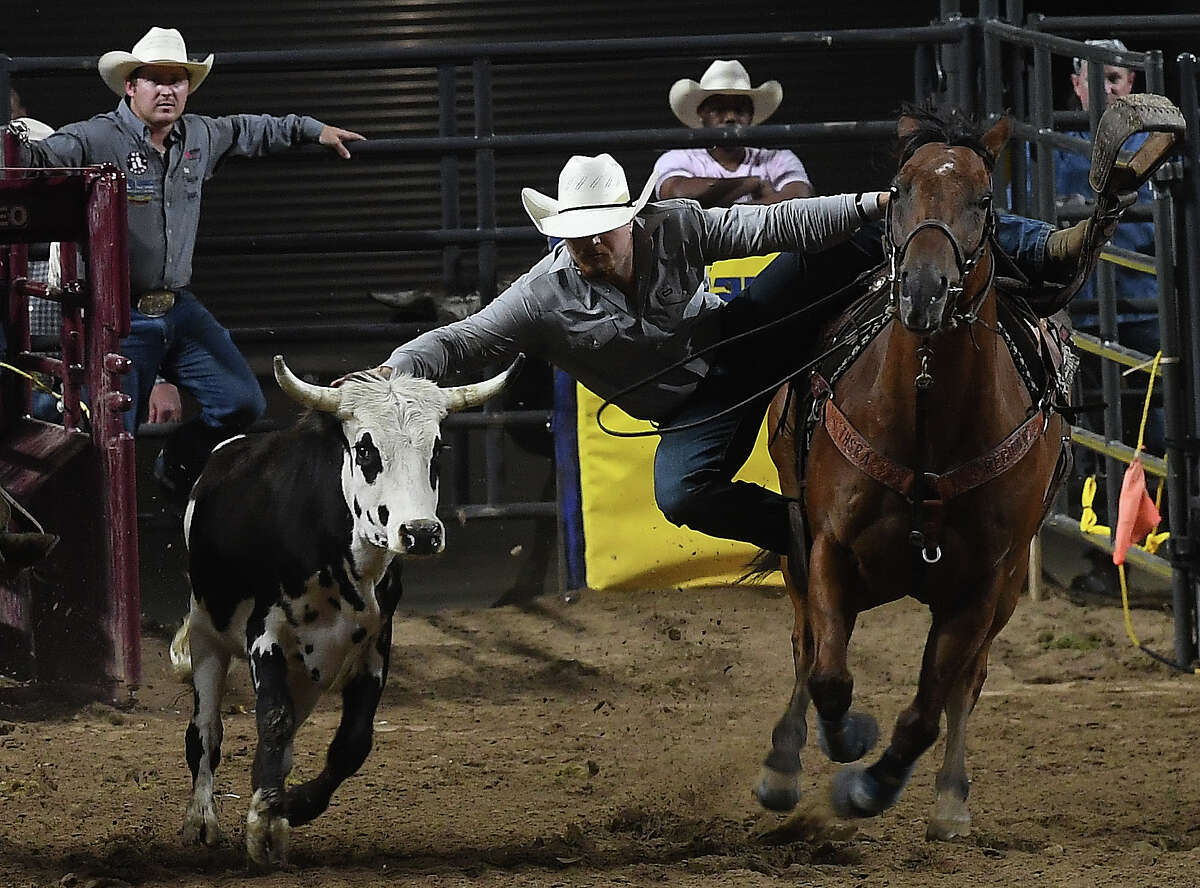 Photos Go inside the South Texas State Fair rodeo
