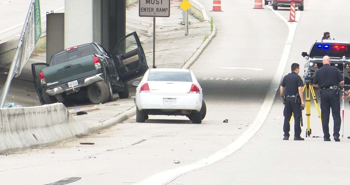 Woman killed in twocar wreck in Kingwood