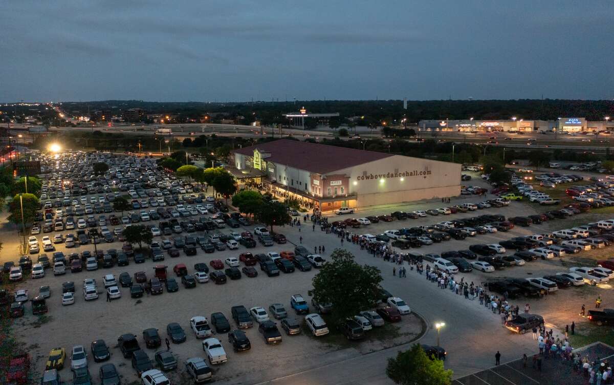 Local photographer Paul DiGiovanni, with DGDronePhoto.com, snapped several drone pictures of the crowd that night, showing a ridiculously long line in the venue's large parking lot.
