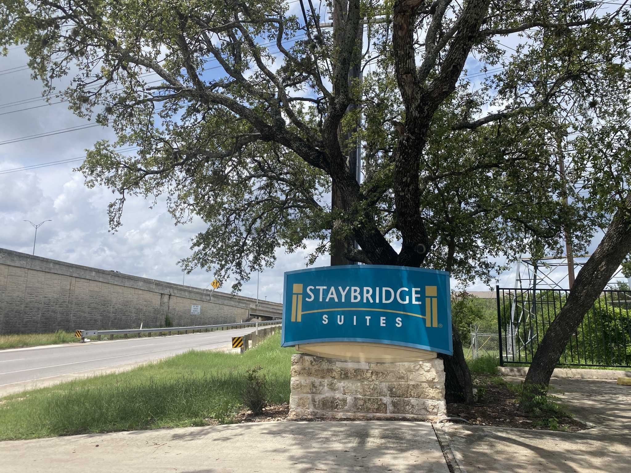 Extended-stay hotel near UTSA could be converted to apartments - Vimarsana News
