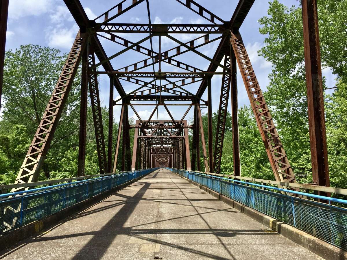 Get your kicks on the Old Chain of Rocks Bridge along Route 66