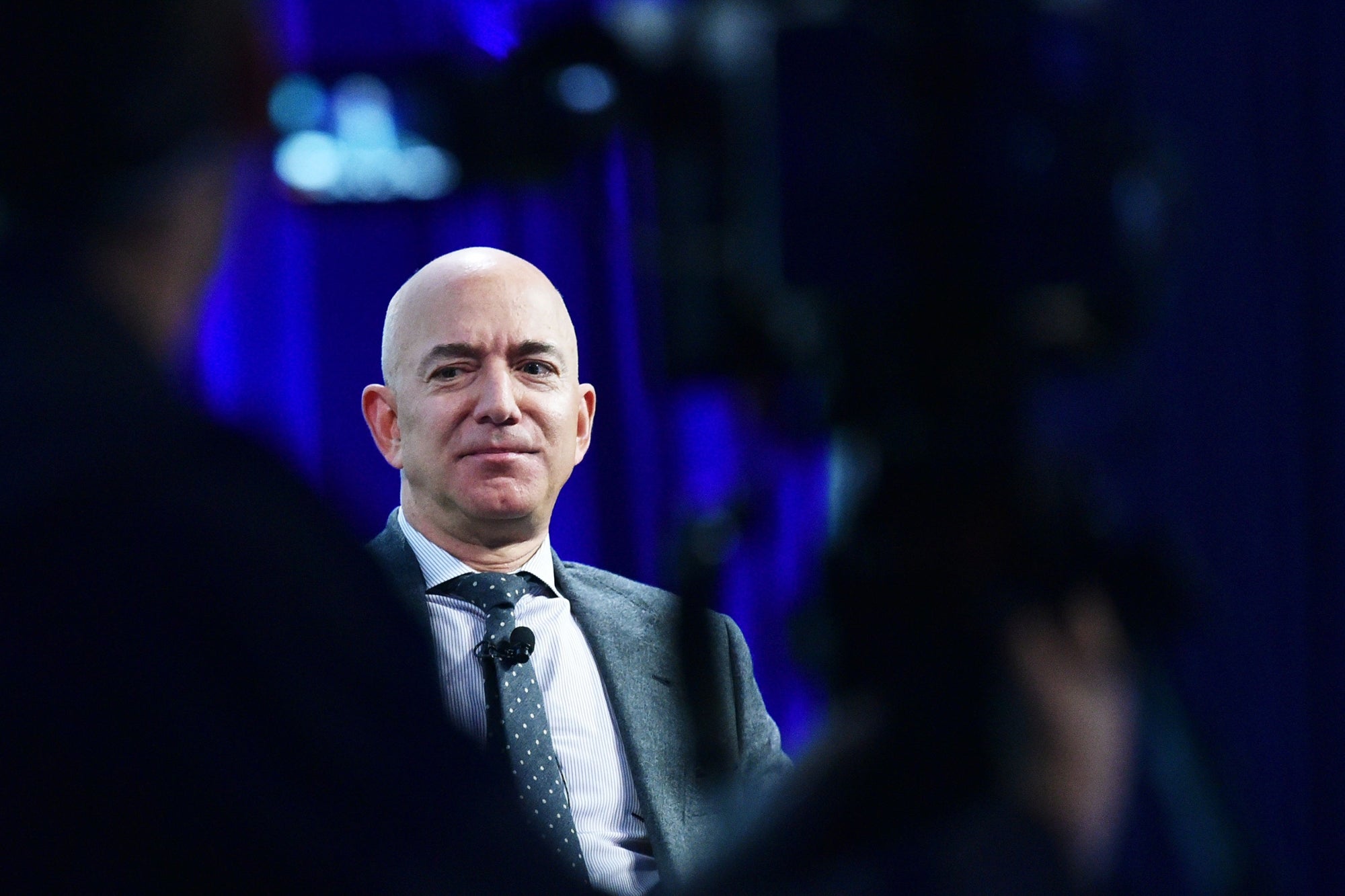 Louis Vuitton Owner Bernard Tops Jeff Bezos As The World's Richest