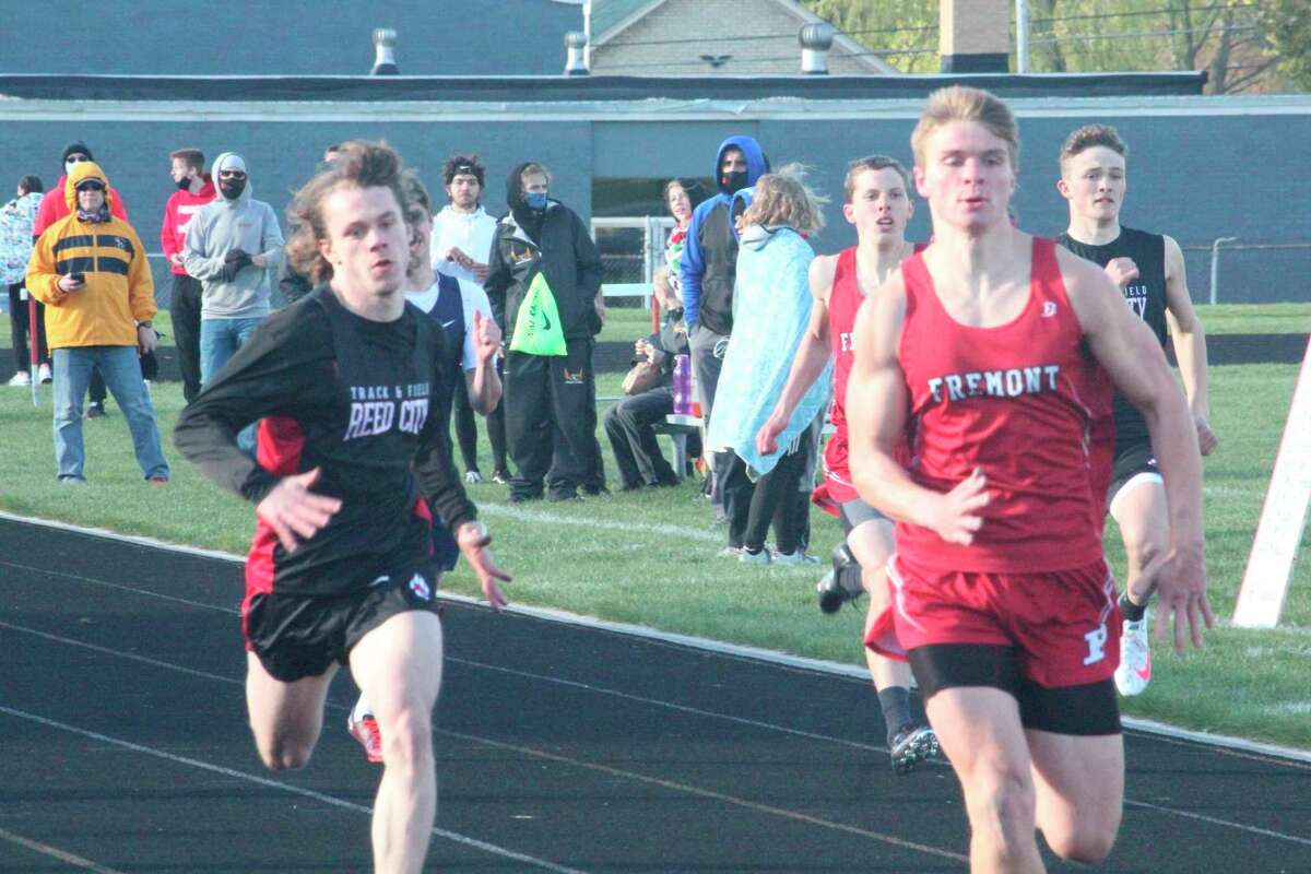 Noah Jones (left), pictured here in the CSAA meet earlier this month, is among the Coyotes' qualifiers for the state meet. (Herald Review file photo)