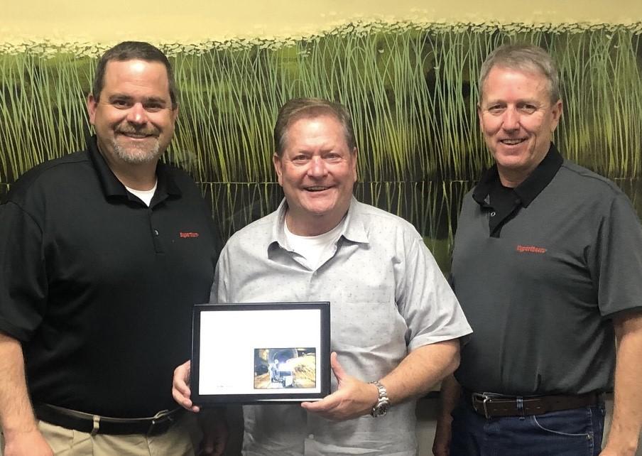 Coastal Welding Supply receives distribution award