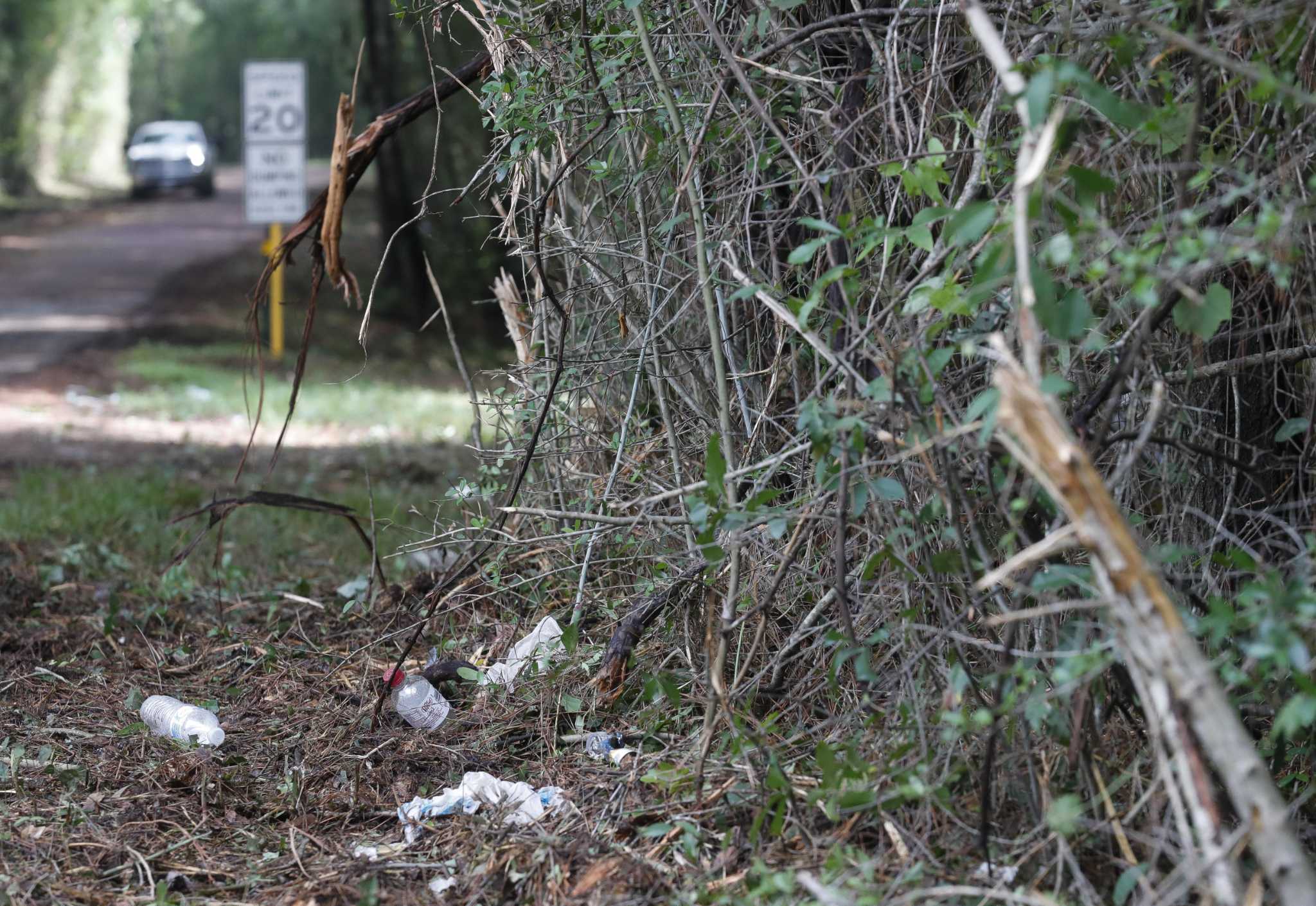 Montgomery County Inmates Will Clean Roads With Litter Control Program 5320