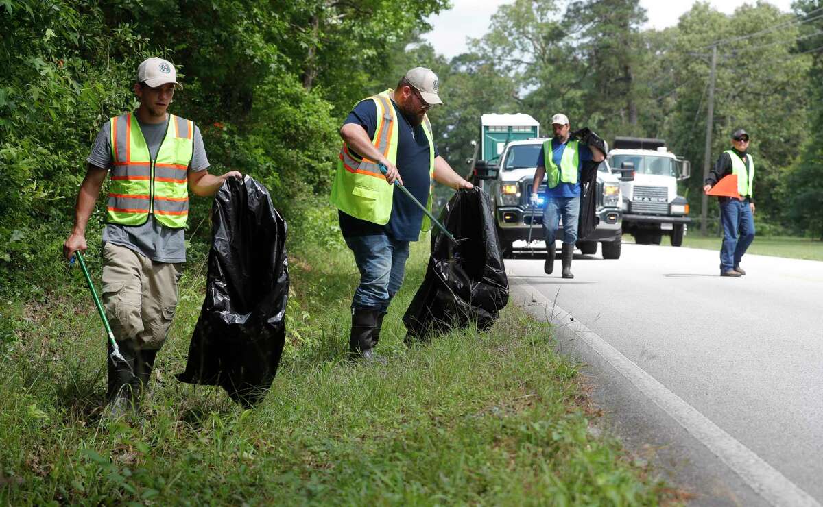 Commissioner to restart inmate trash pickup program