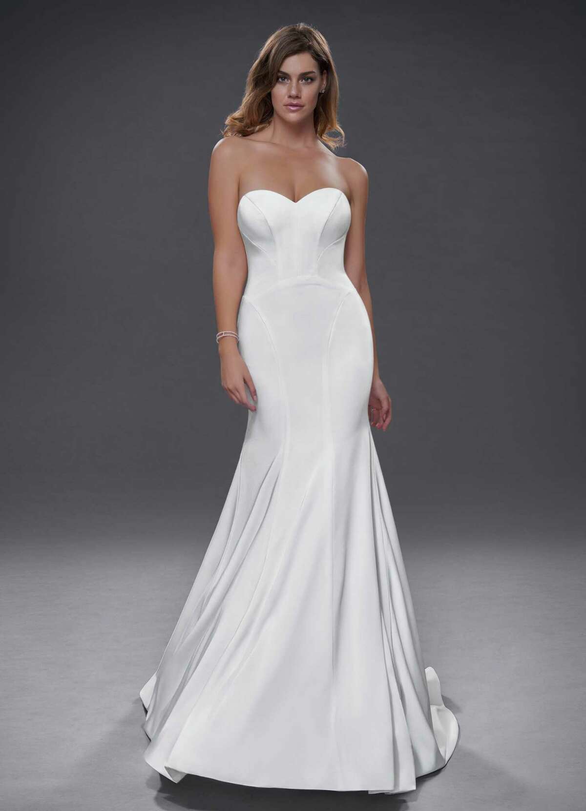 Get the look: Ariana Grande's wedding dress by Vera Wang Haute