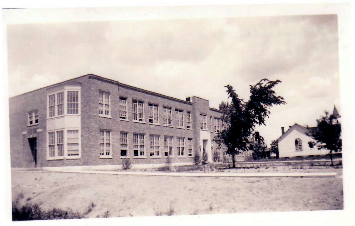 Barryton Elementary to bid farewell to old building, playground