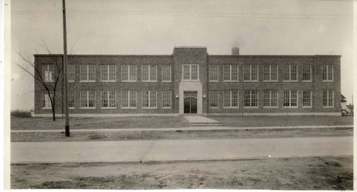 Barryton Elementary to bid farewell to old building, playground
