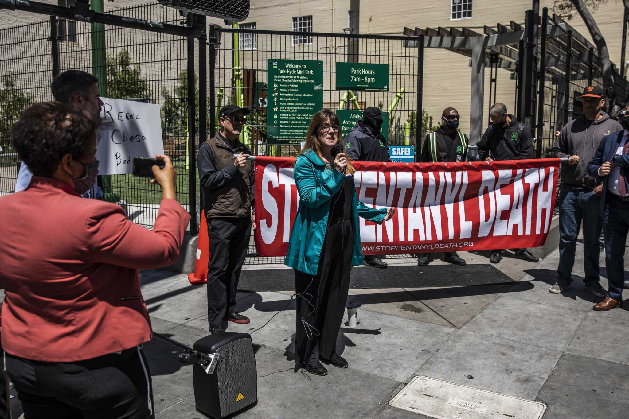 A mother who's losing her son to fentanyl says S.F. is failing to help drug users. So she protested the dealers - Vimarsana News