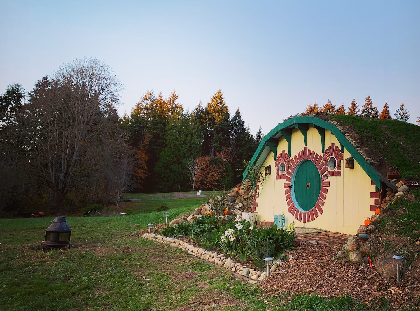 8 cool and crazy Seattle-area Airbnbs to book for a summer staycation - Vimarsana News