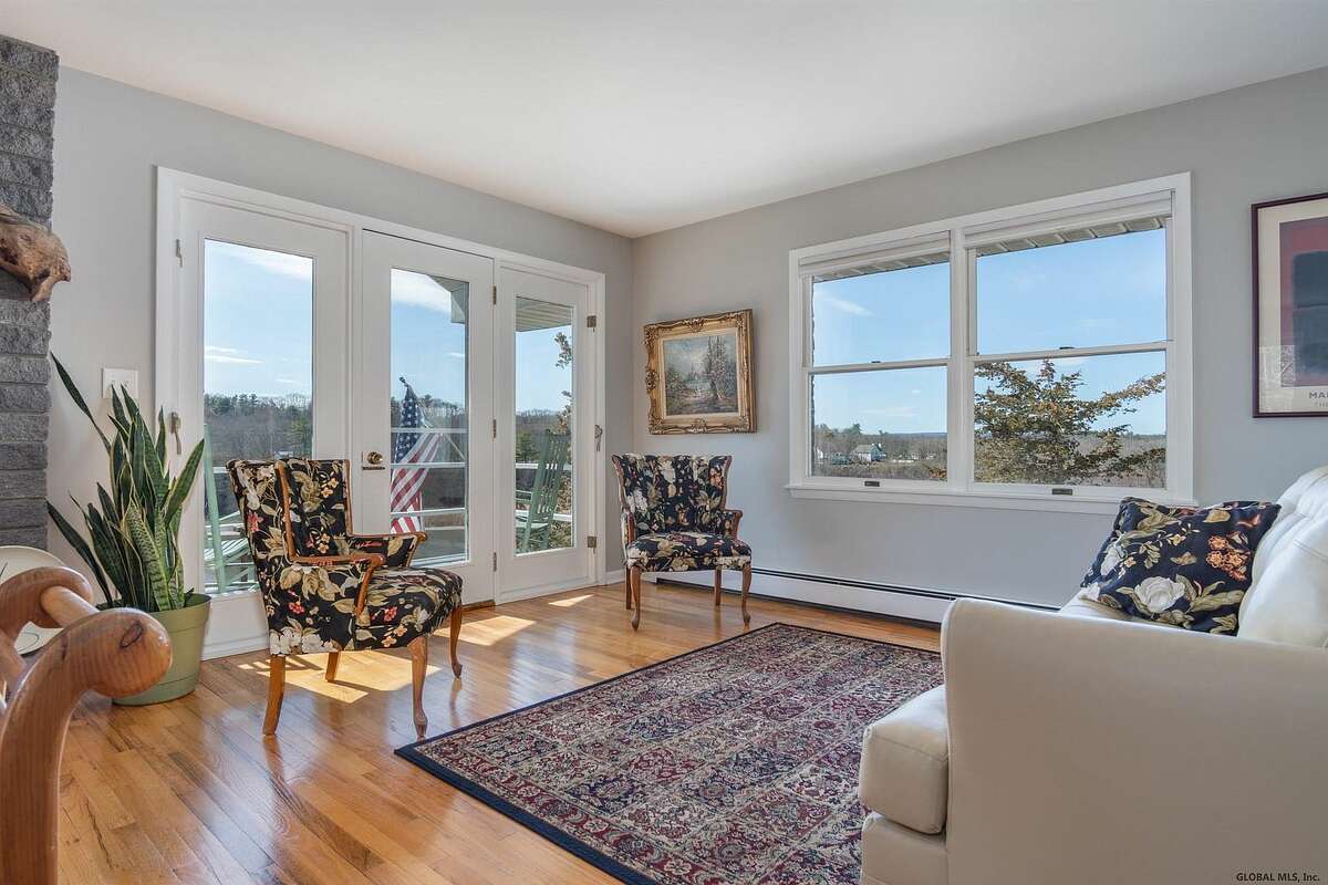 Midcentury modern homes for sale in the Capital Region